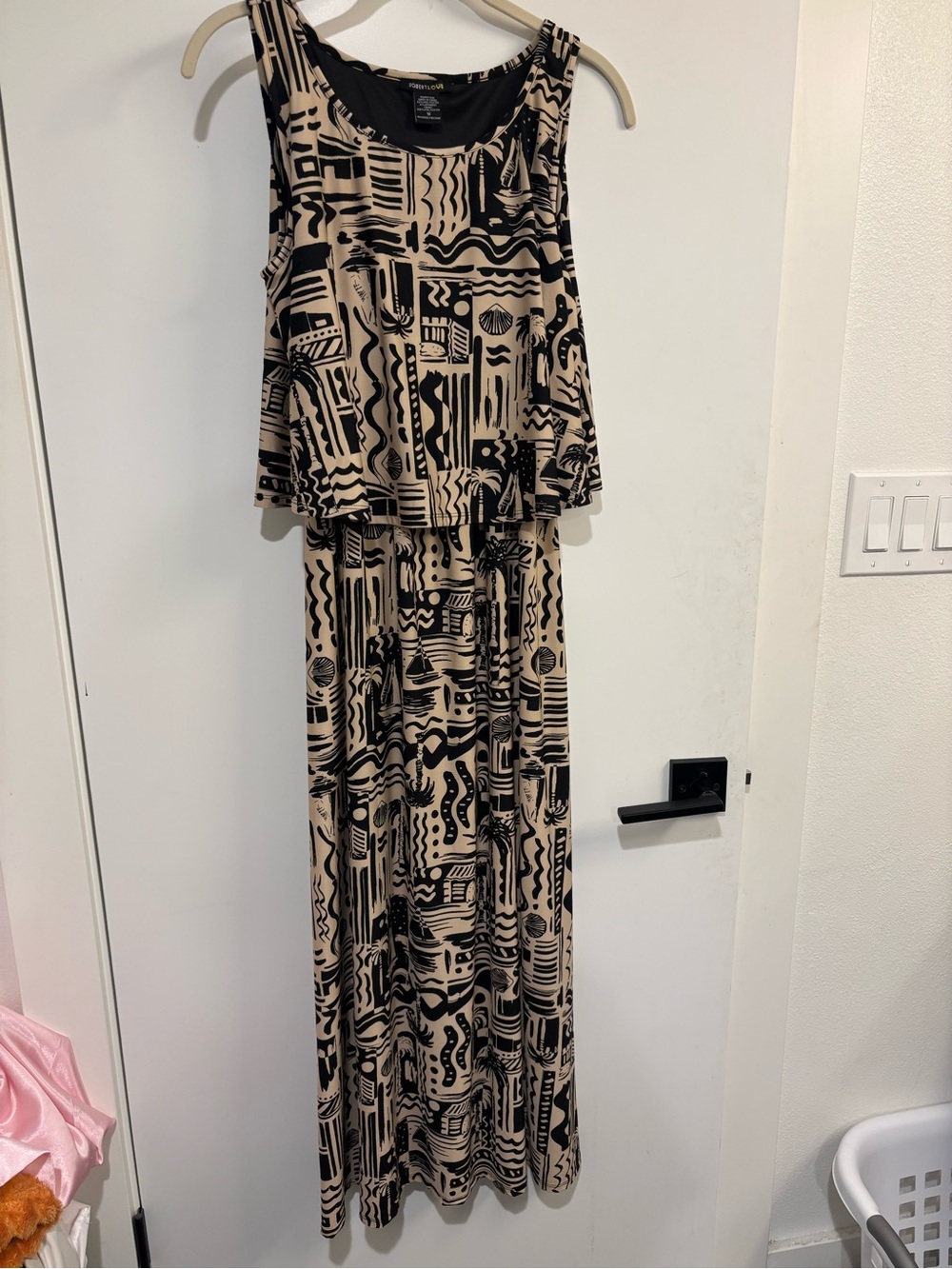 Robert Louis Black & Beige Geometric Print Maxi Dress